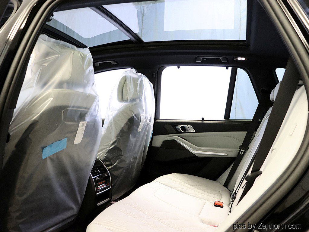 New 2026 BMW X5 xDrive40i w/ Climate Comfort Package AWD/4WD image 13