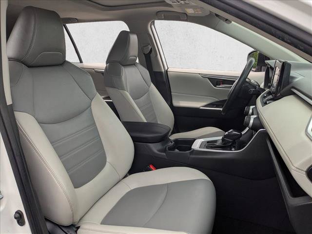 Used 2020 Toyota RAV4 XLE Premium AWD/4WD image 23