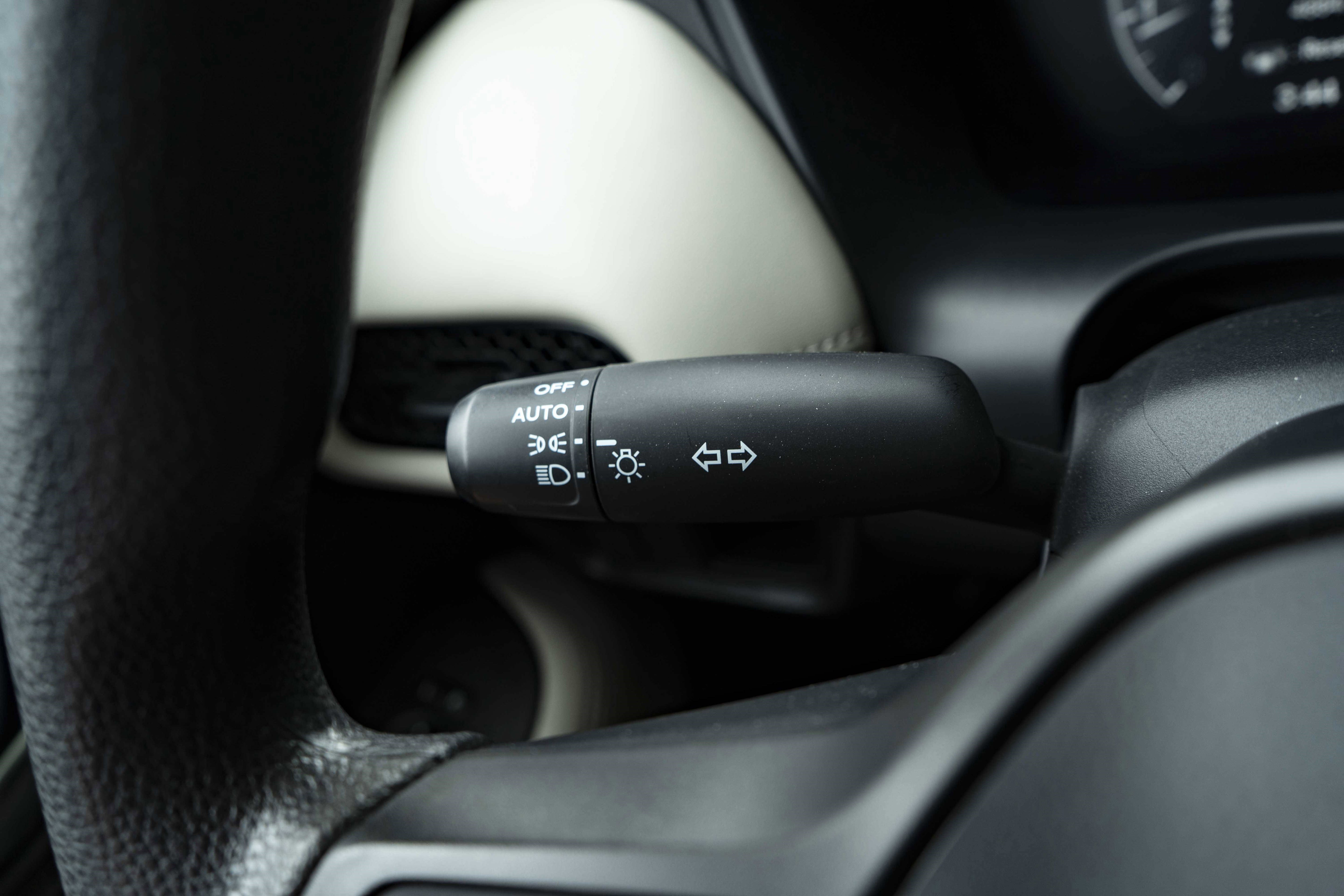 Used 2025 Honda HR-V LX image 22