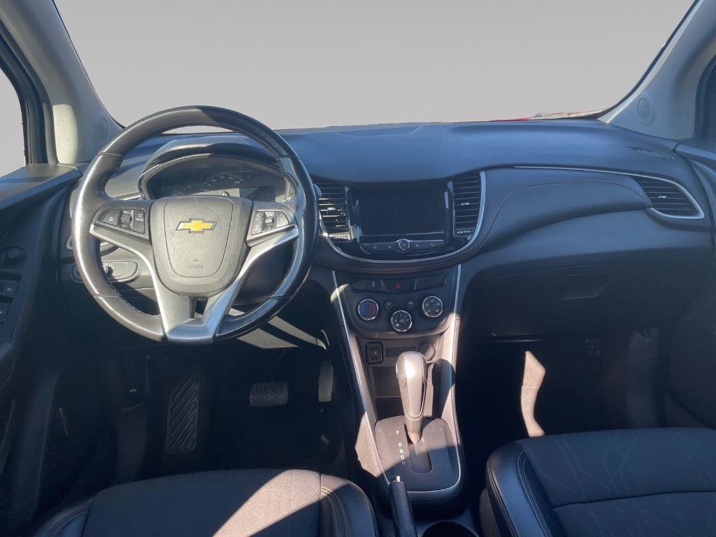 Used 2019 Chevrolet Trax LT w/ LT Convenience Package image 11