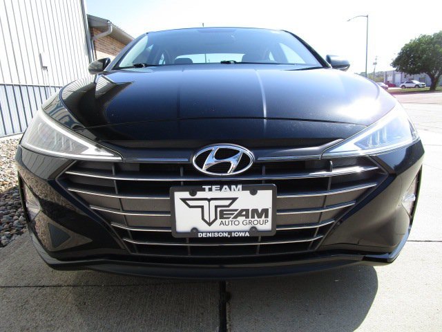 Used 2019 Hyundai Elantra SE w/ Cargo Package FWD image 2