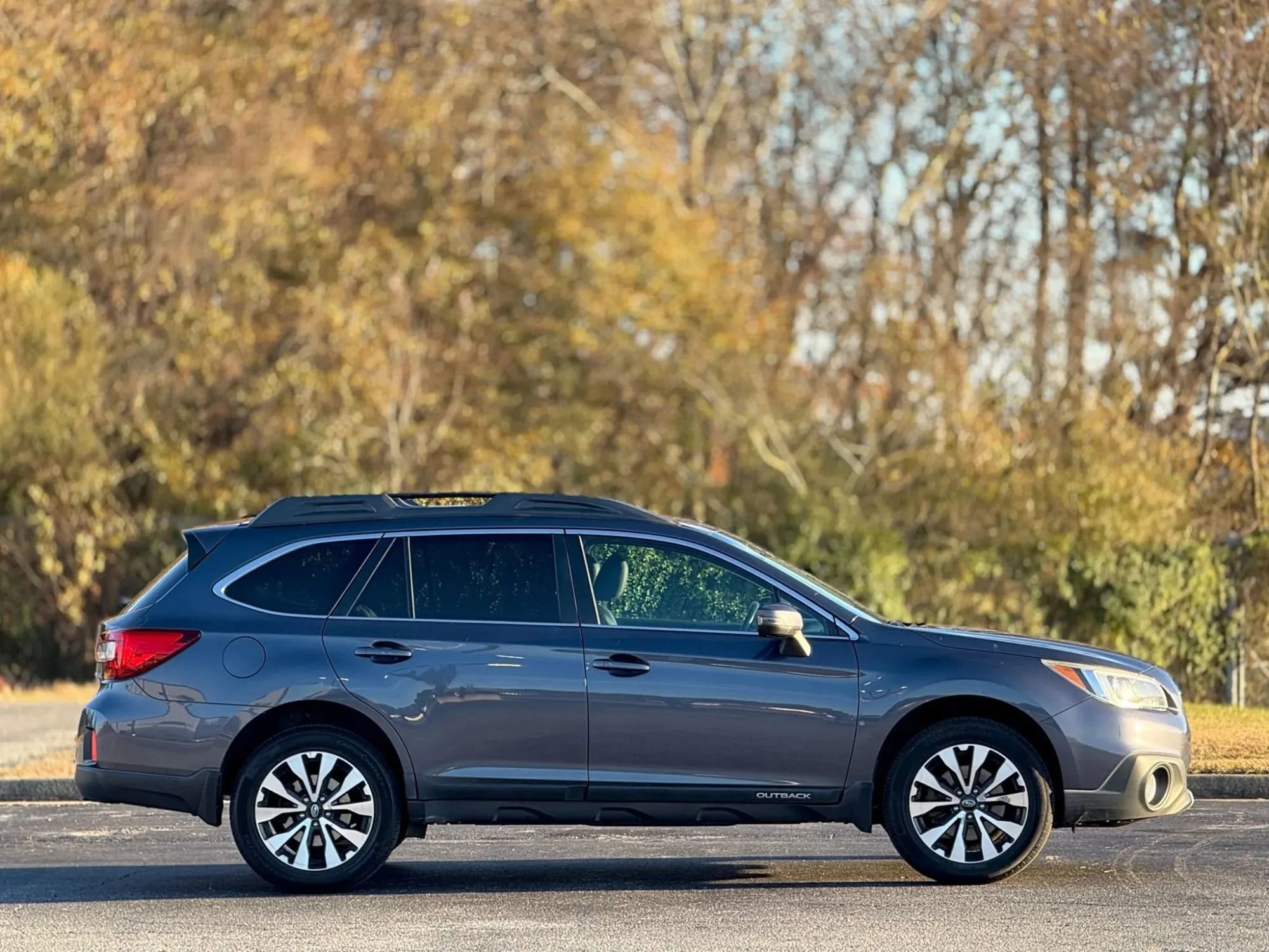 Used 2015 Subaru Outback 2.5i Limited image 7
