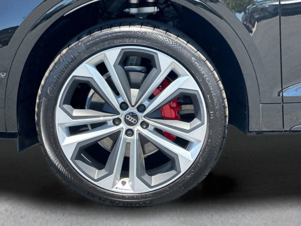 Used 2025 Audi Q5 Prestige w/ Prestige Package image 26