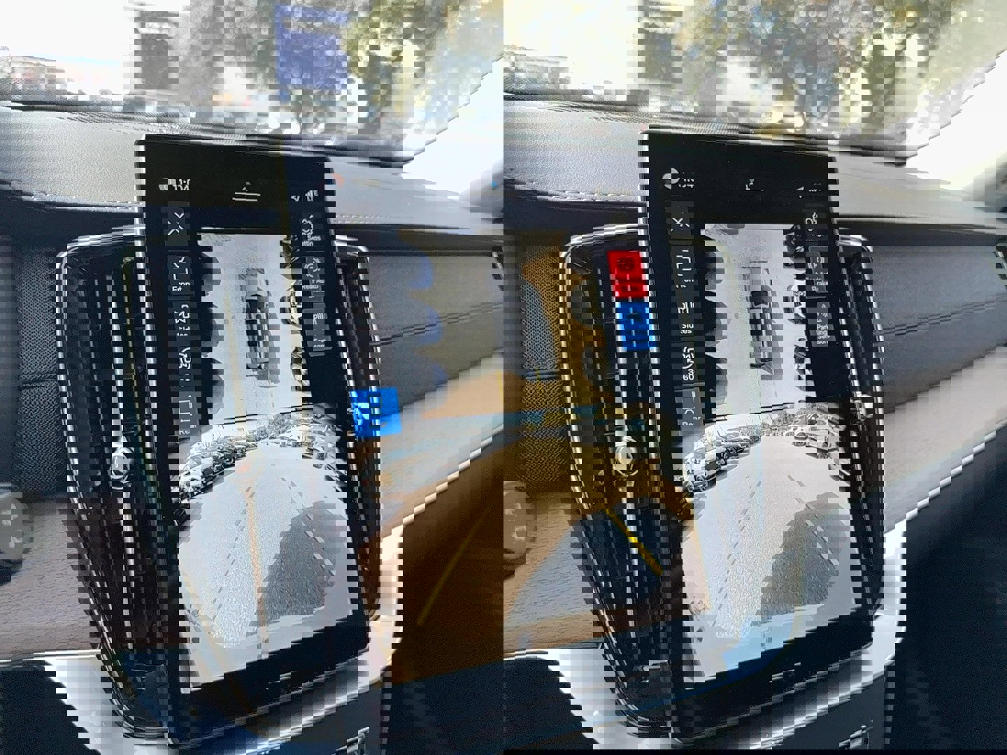 New 2026 Volvo XC90 T8 Plus image 23