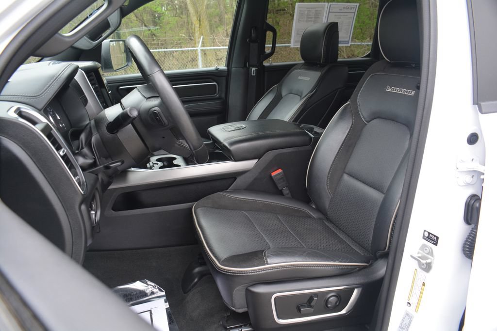 Used 2024 RAM 1500 Laramie AWD/4WD image 10