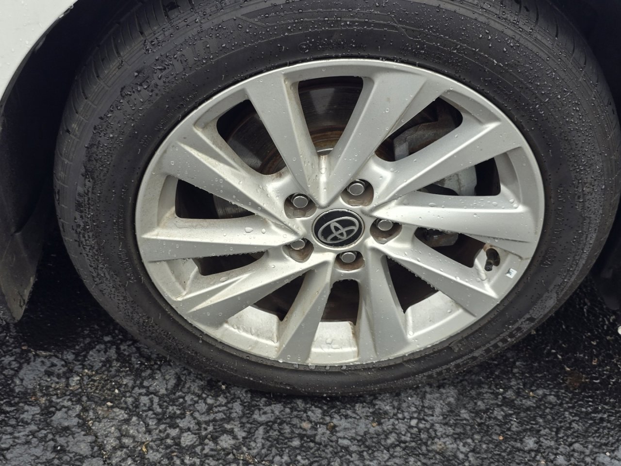 Used 2022 Toyota Camry SE FWD image 11