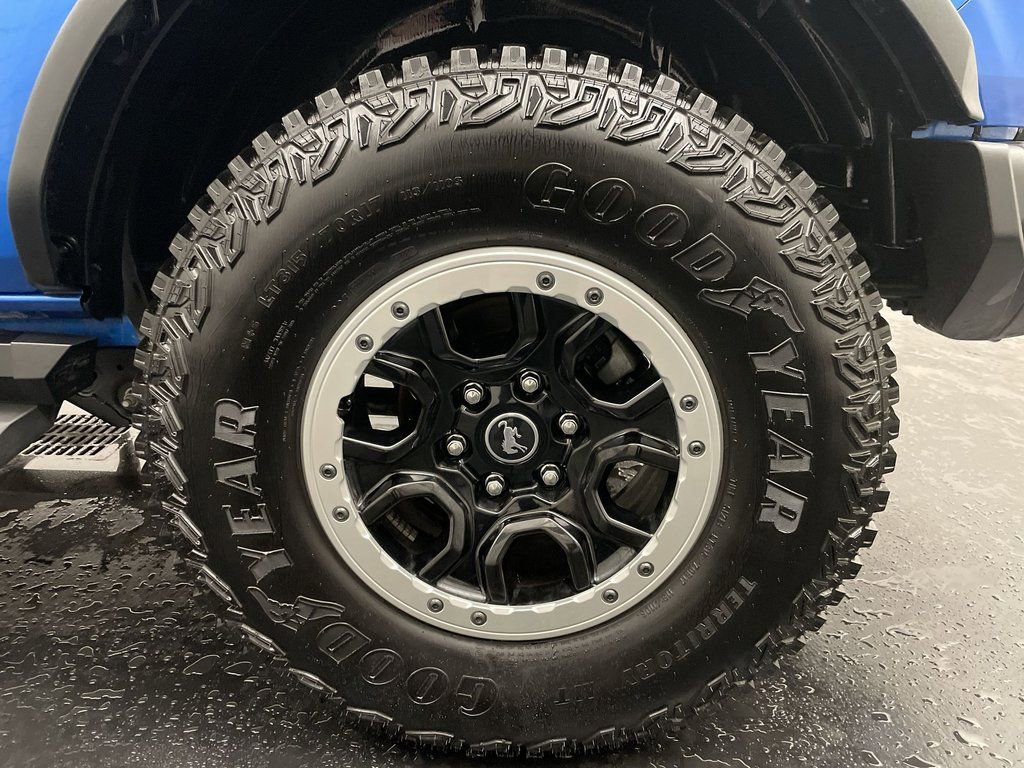 Used 2021 Ford Bronco Black Diamond w/ Sasquatch Package image 26