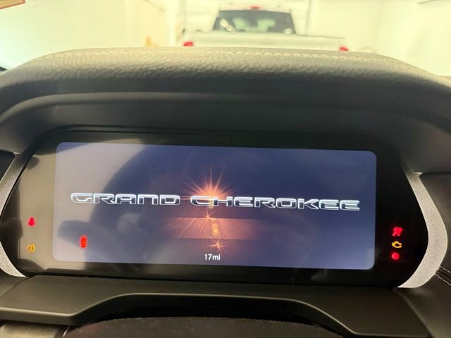 New 2026 Jeep Grand Cherokee Limited AWD/4WD image 14