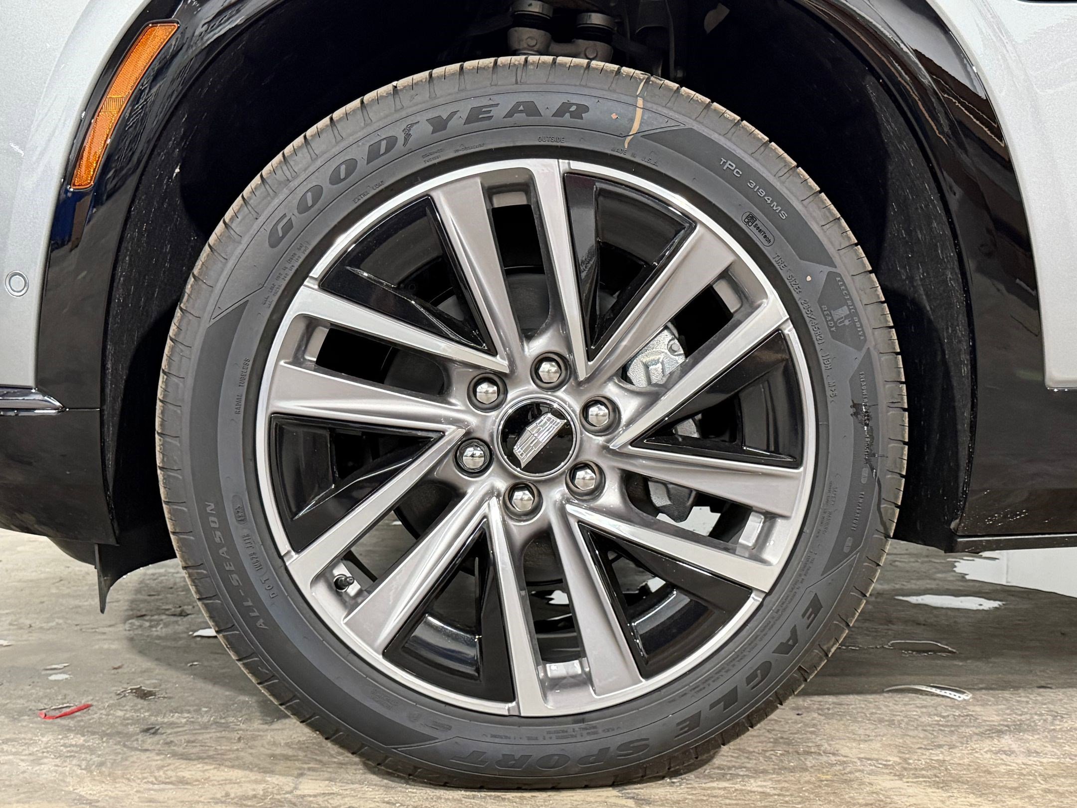 New 2026 Cadillac Vistiq Sport image 11