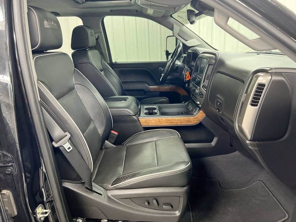 Used 2019 Chevrolet Silverado 3500 High Country w/ Duramax Plus Package AWD/4WD image 18