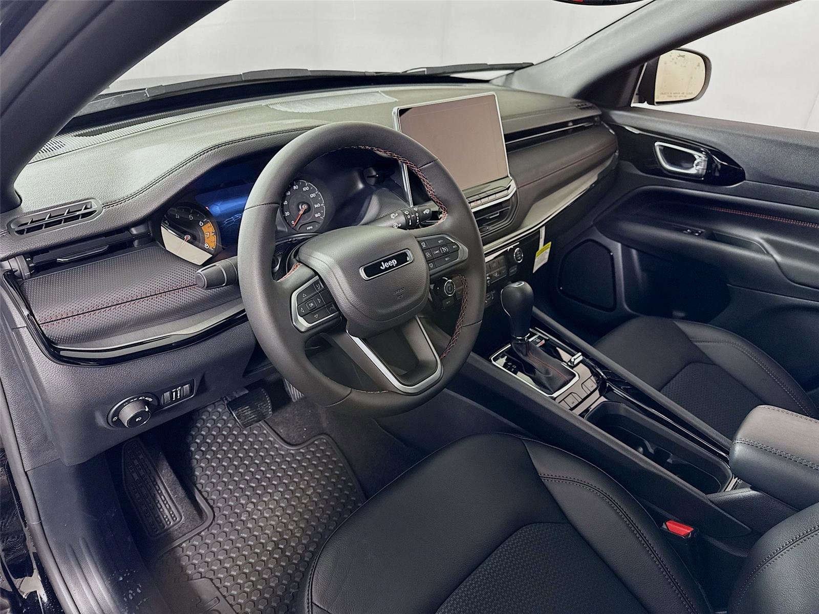 New 2026 Jeep Compass Trailhawk image 4