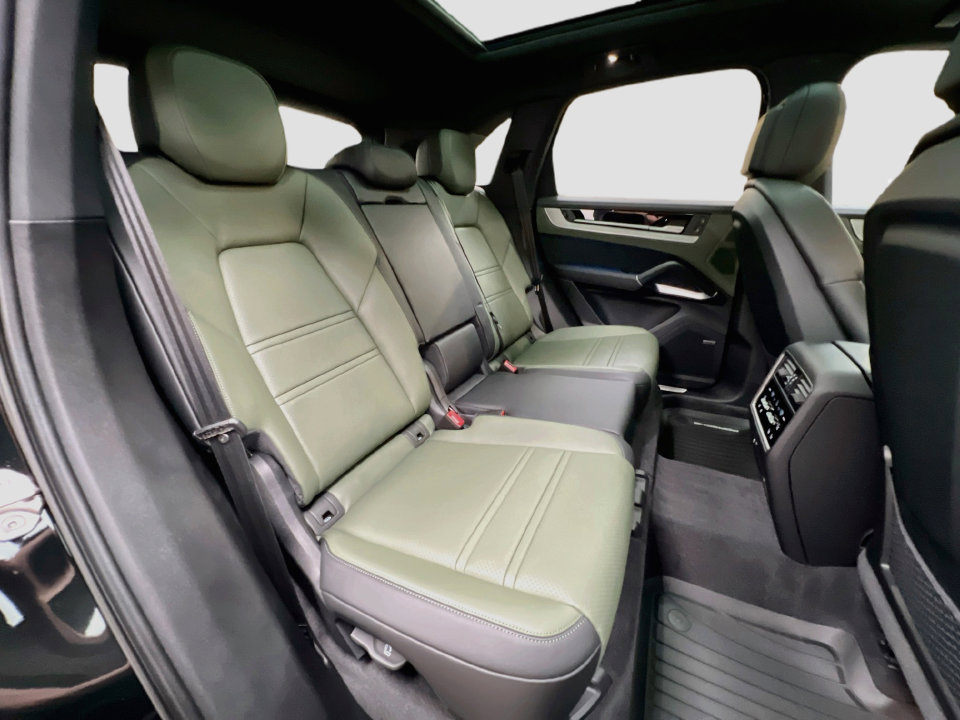 New 2026 Porsche Cayenne AWD/4WD image 29