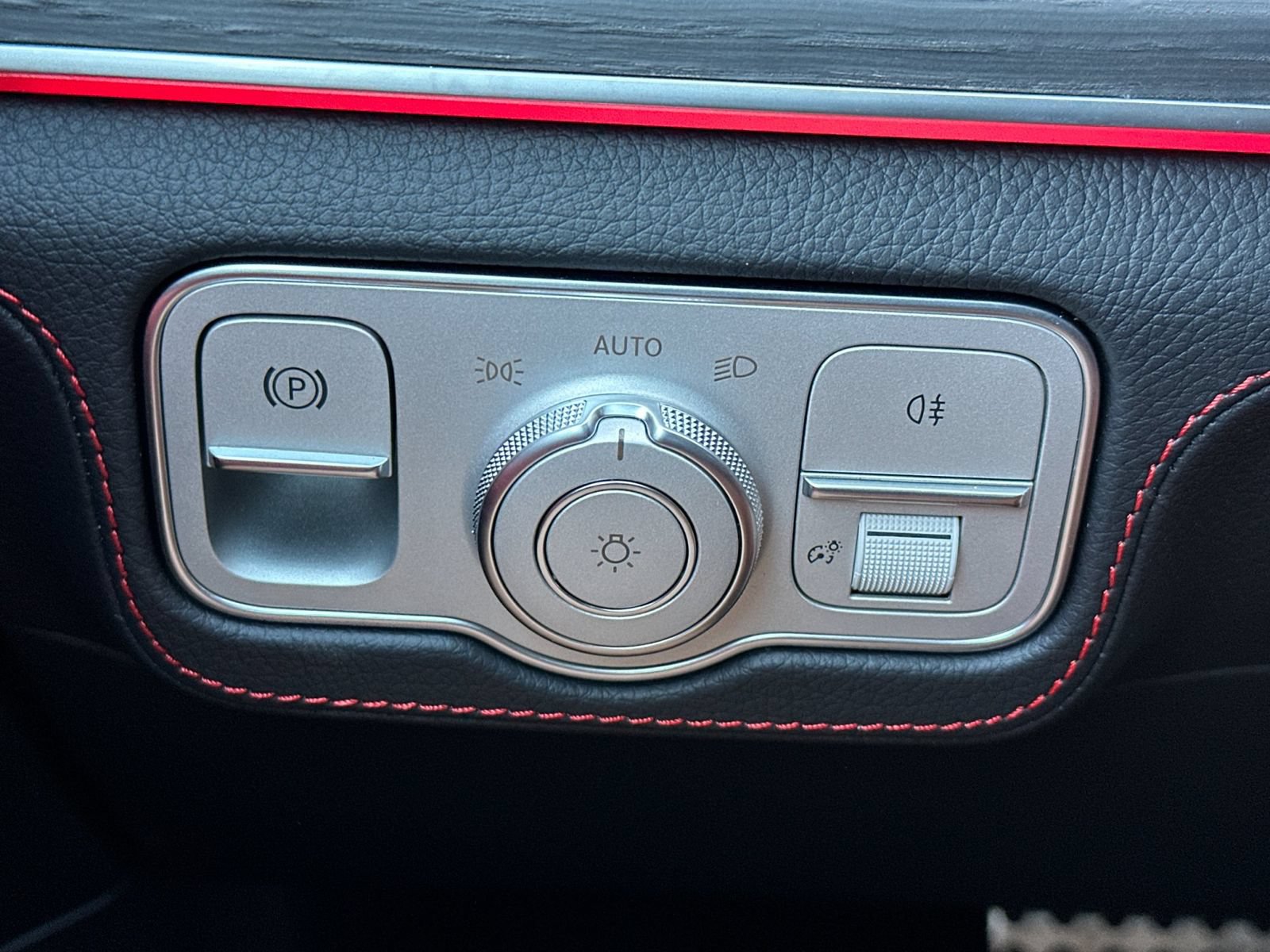 New 2026 Mercedes-Benz GLE 53 AMG 4MATIC Coupe image 31
