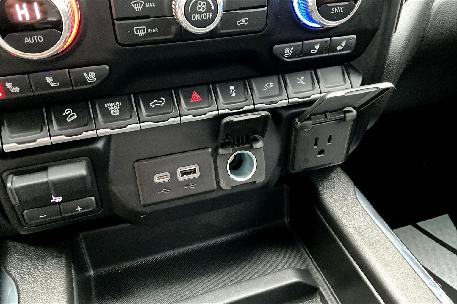 Used 2022 GMC Sierra 2500 AT4 AWD/4WD image 17