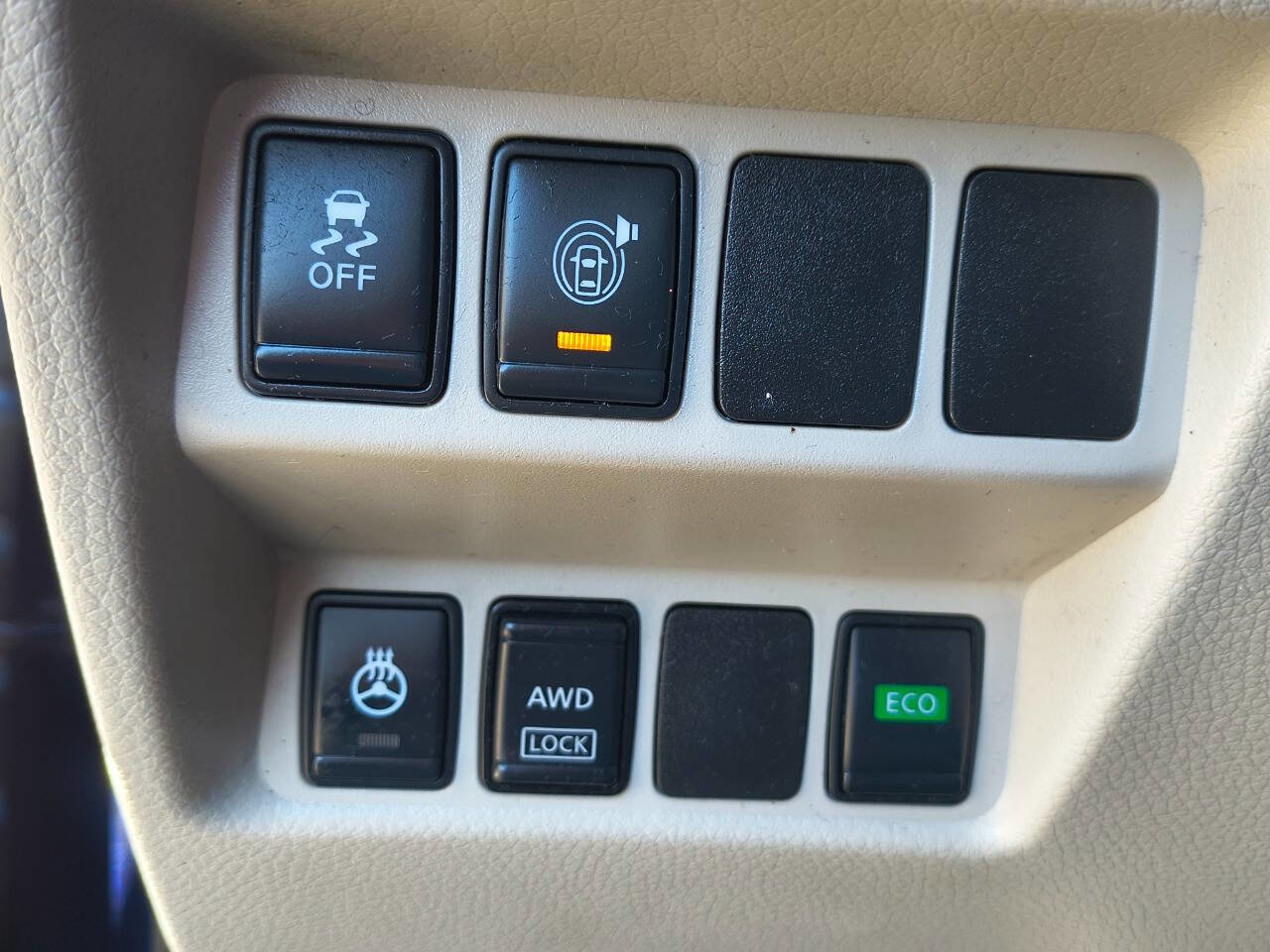 Used 2018 Nissan Rogue Sport SV w/ SV Technology Package image 16