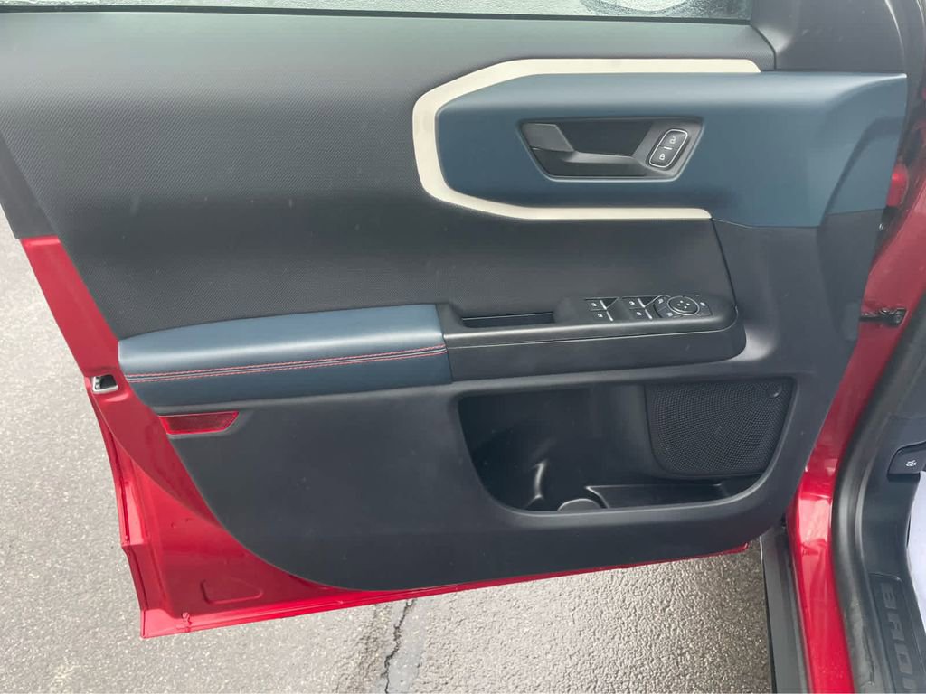 Used 2025 Ford Bronco Sport Heritage w/ Convenience Package image 12