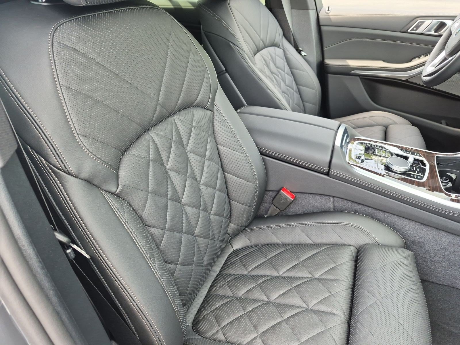 New 2026 BMW X5 xDrive50e AWD/4WD image 34