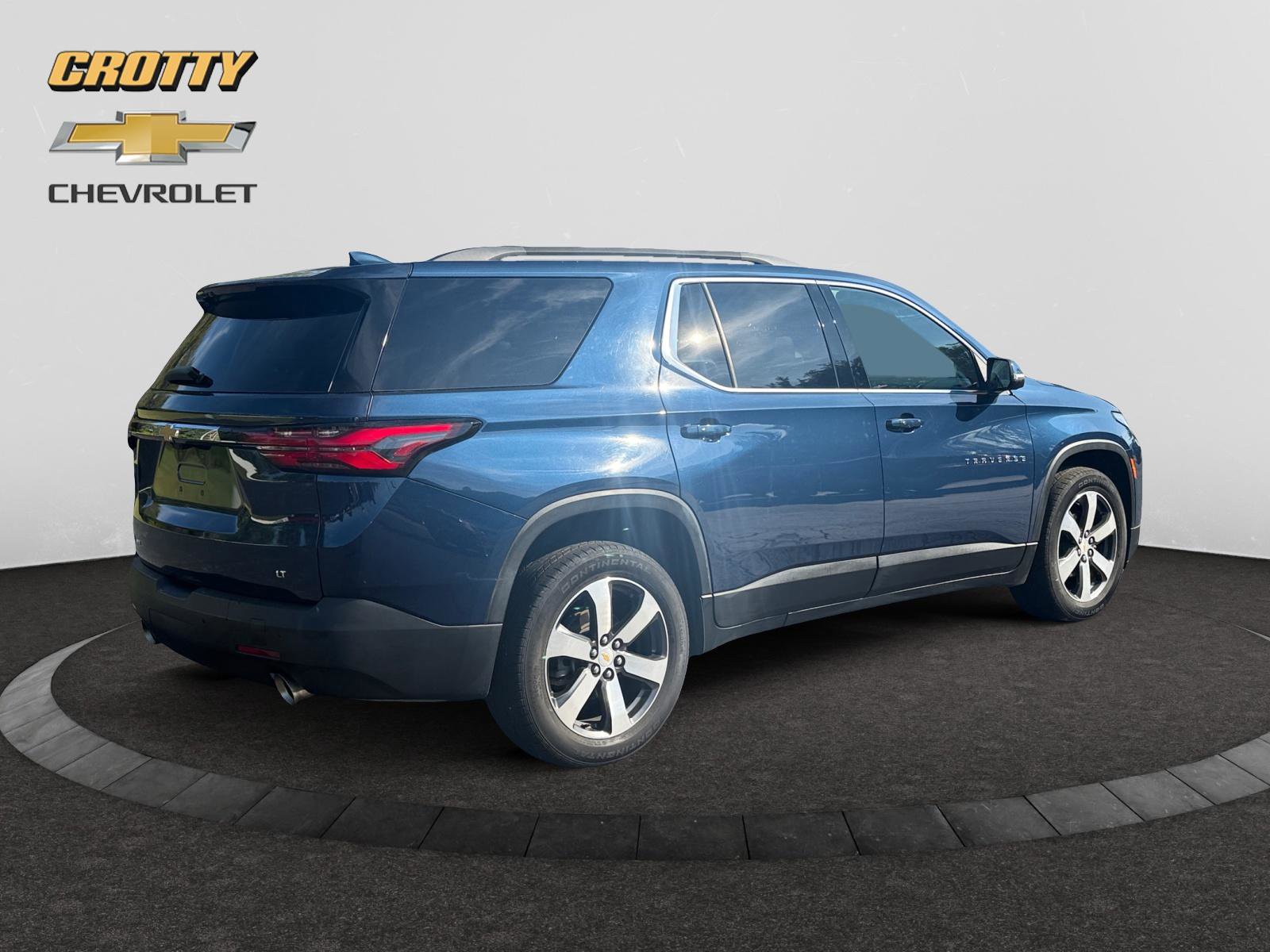 Certified 2022 Chevrolet Traverse LT w/ LT Premium Package image 5
