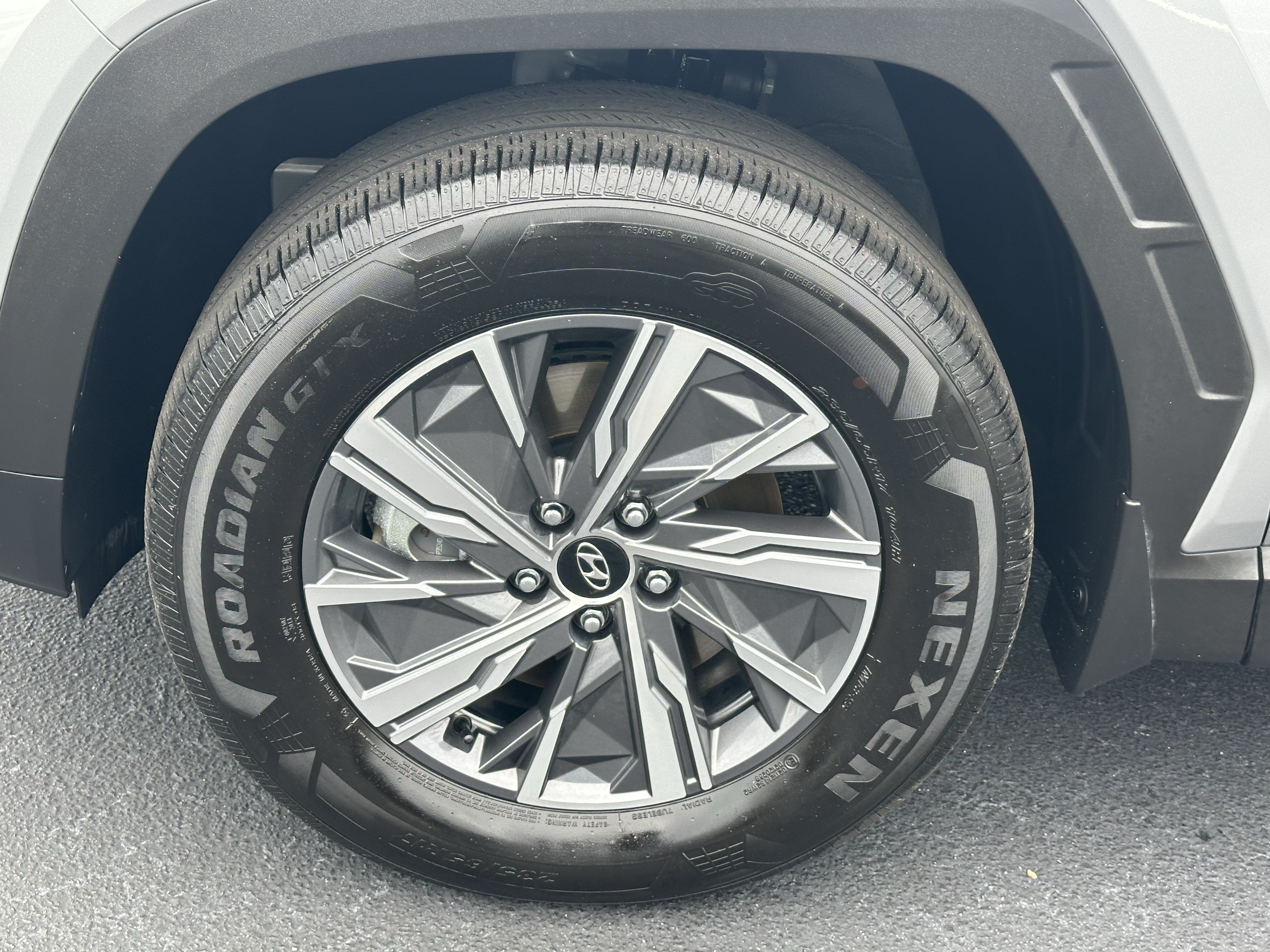 Used 2024 Hyundai Tucson Blue AWD/4WD image 11