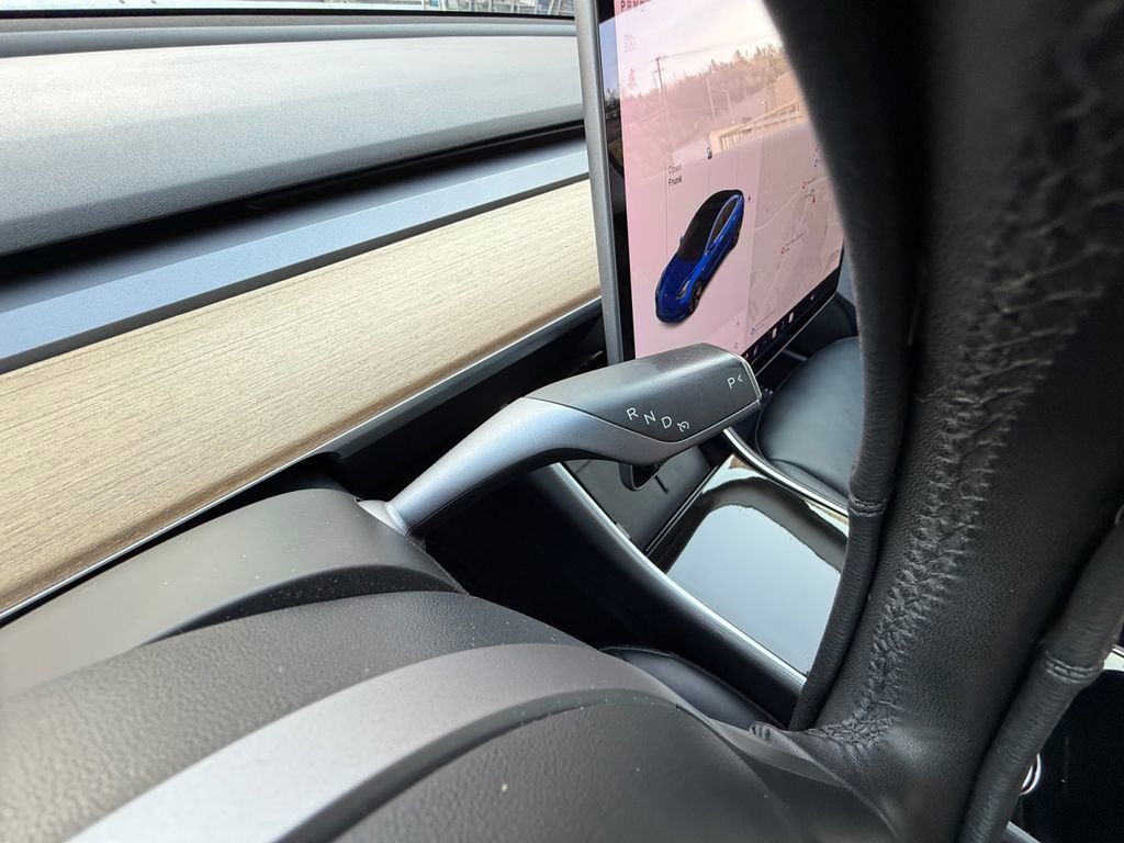 Used 2020 Tesla Model 3 Standard Range image 26