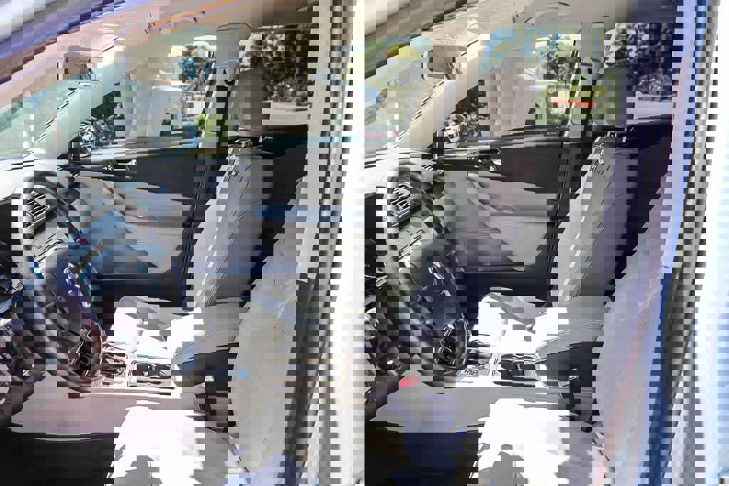 Used 2007 Volkswagen Passat 2.0T image 12