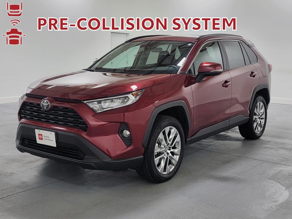 Certified 2020 Toyota RAV4 XLE Premium AWD/4WD image 4