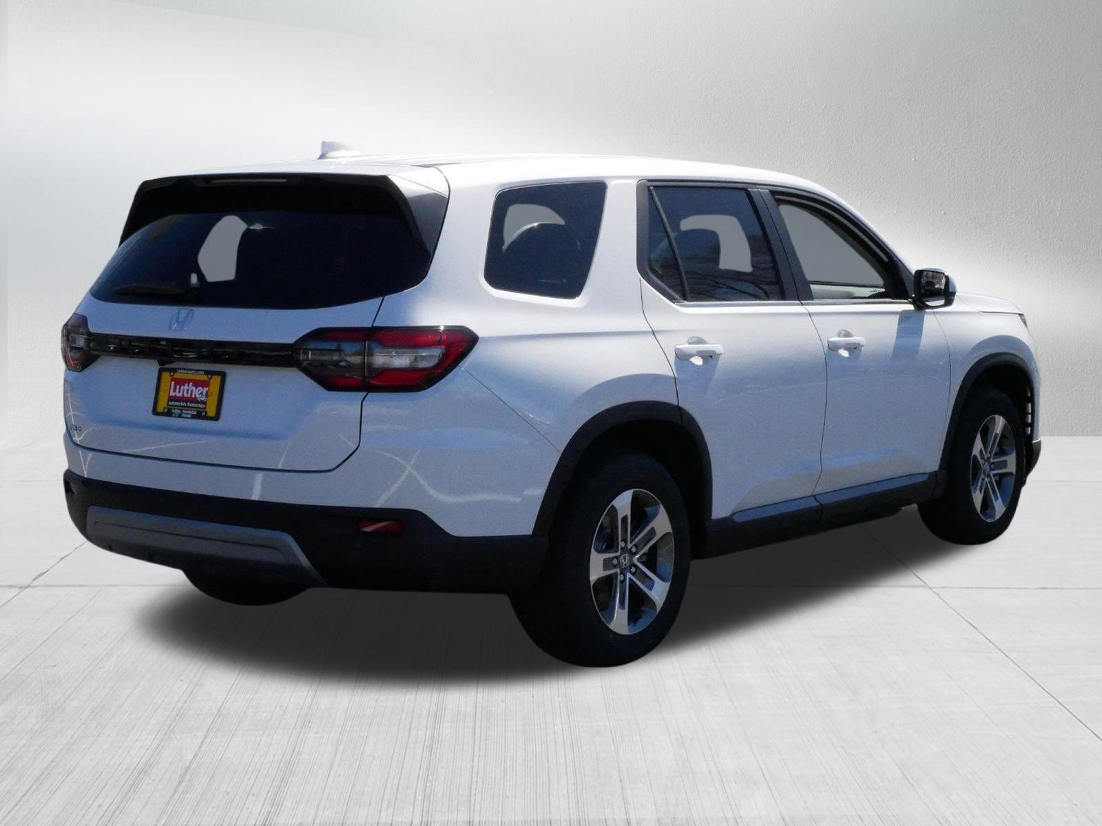 New 2025 Honda Pilot EX-L image 7