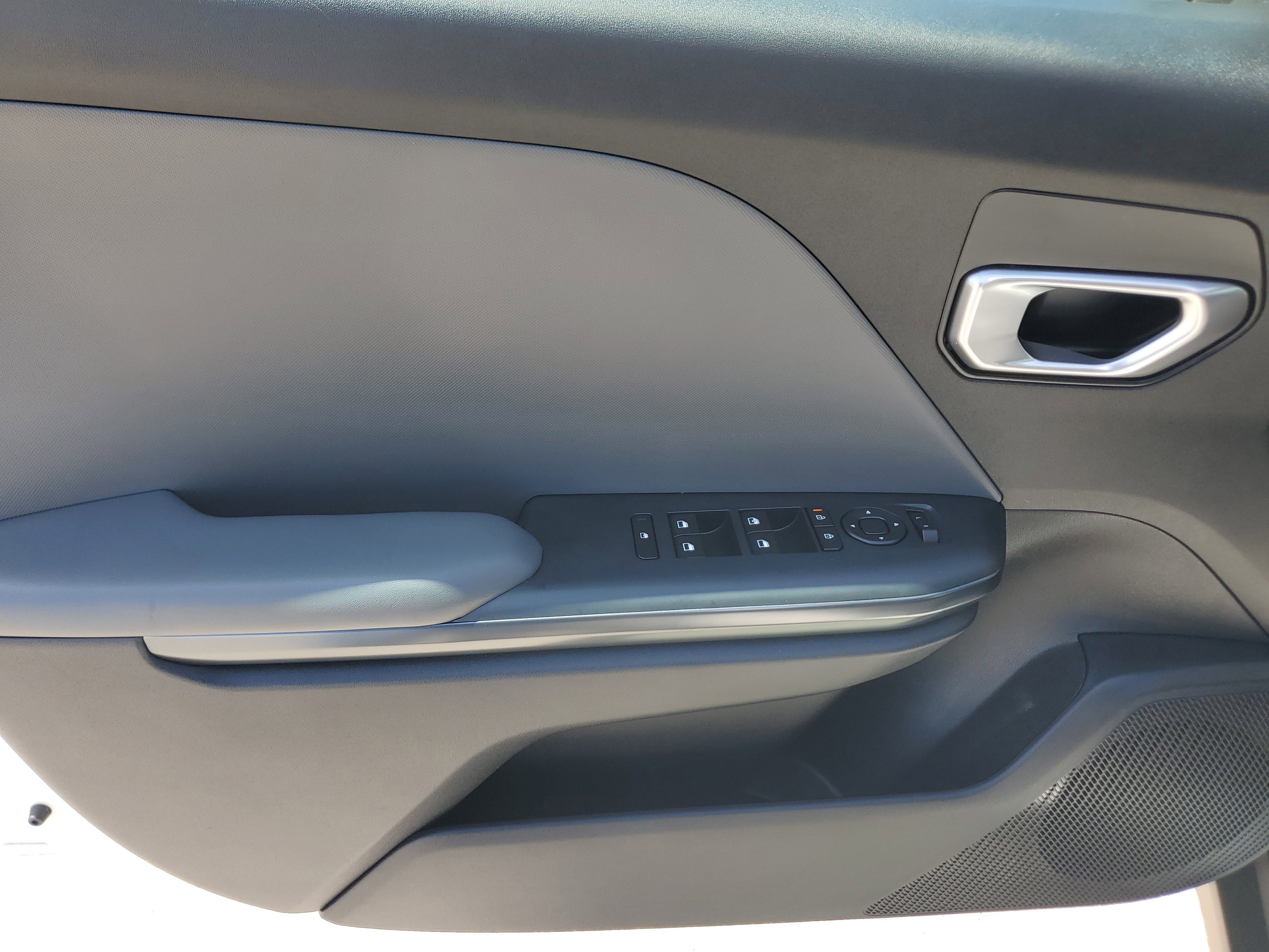 Used 2025 Kia K4 LXS image 24