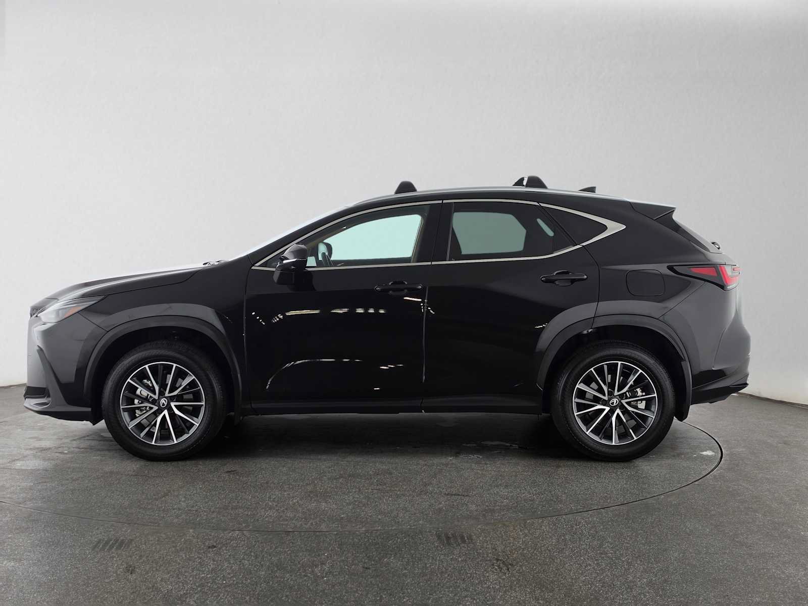 Certified 2026 Lexus NX 350h AWD w/ Accessory Package (2T) image 6