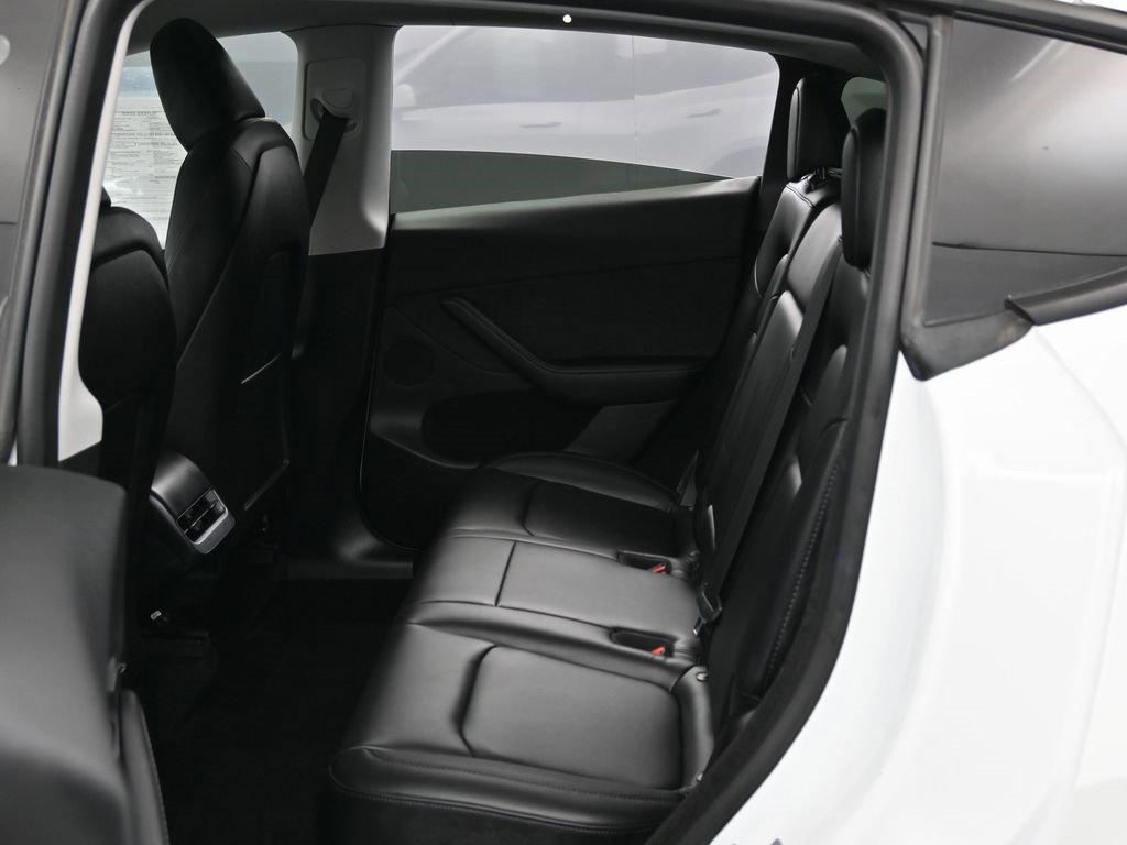 Used 2023 Tesla Model Y Long Range image 36