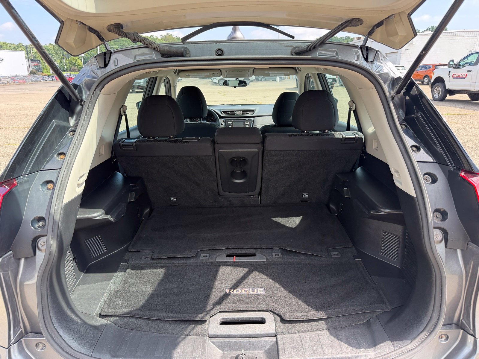 Used 2017 Nissan Rogue S AWD/4WD image 28