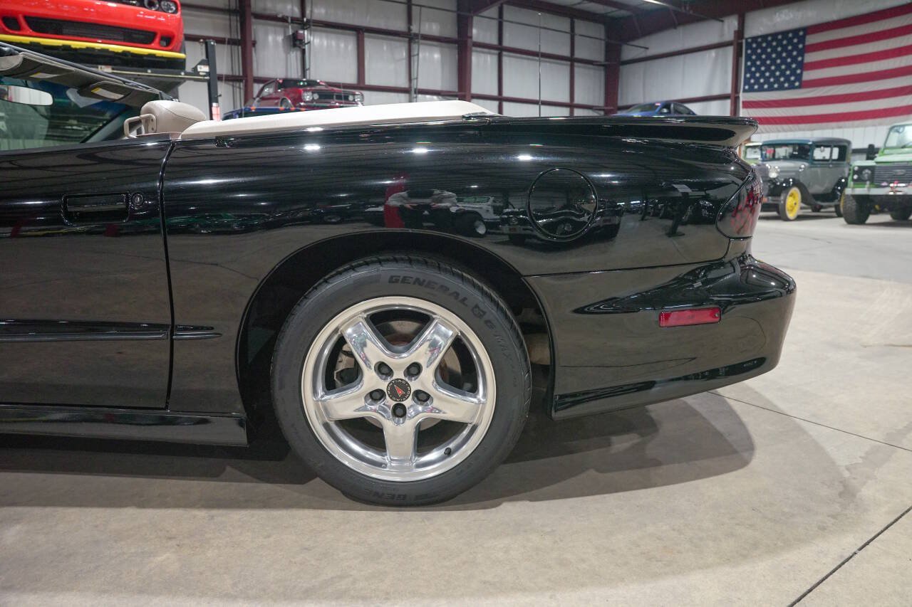 Used 2001 Pontiac Firebird Trans Am RWD image 5