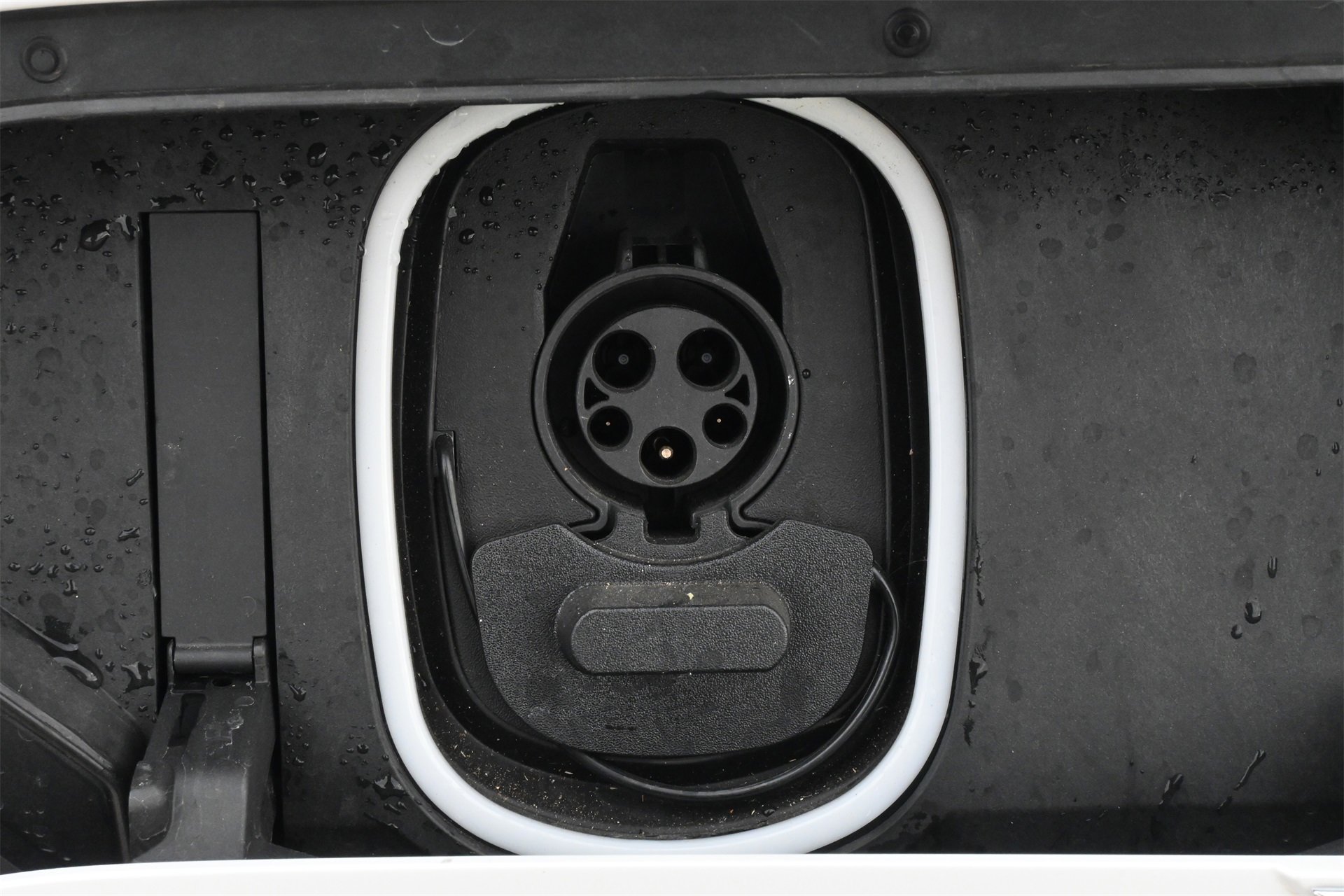 Certified 2024 Cadillac Lyriq Luxury image 30