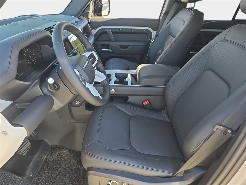 New 2026 Land Rover Defender 130 X-Dynamic SE image 16