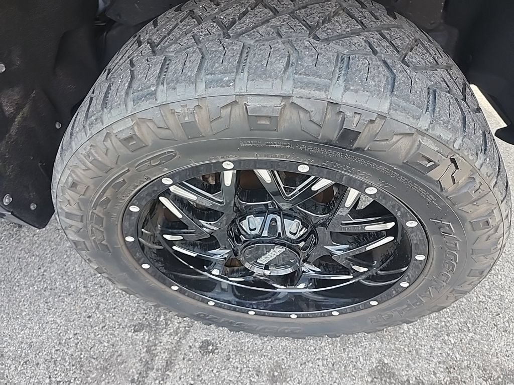 Used 2022 Toyota Tundra SR5 w/ SR5 Premium Package AWD/4WD image 24