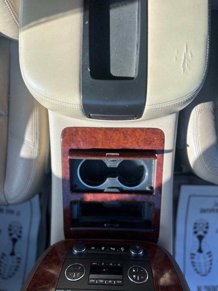 Used 2012 Chevrolet Tahoe LTZ image 16