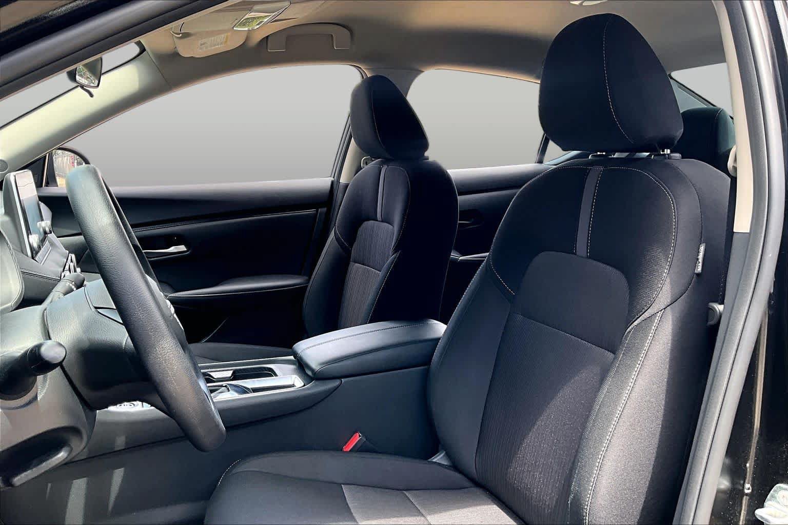 Certified 2025 Nissan Sentra SV w/ Trunk Package FWD image 8
