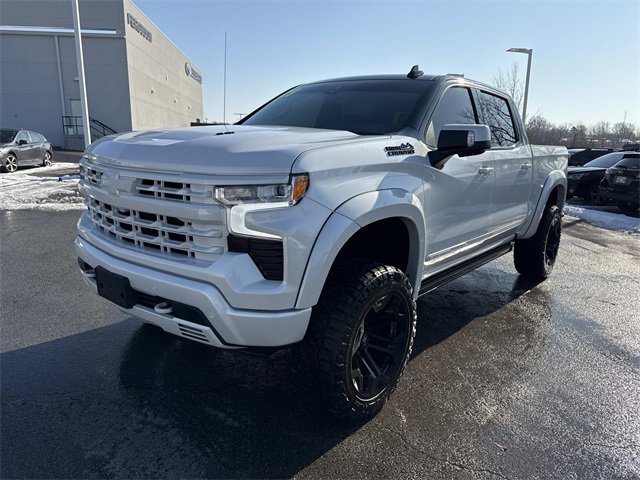 Used 2023 Chevrolet Silverado 1500 High Country w/ High Country Premium Package image 8
