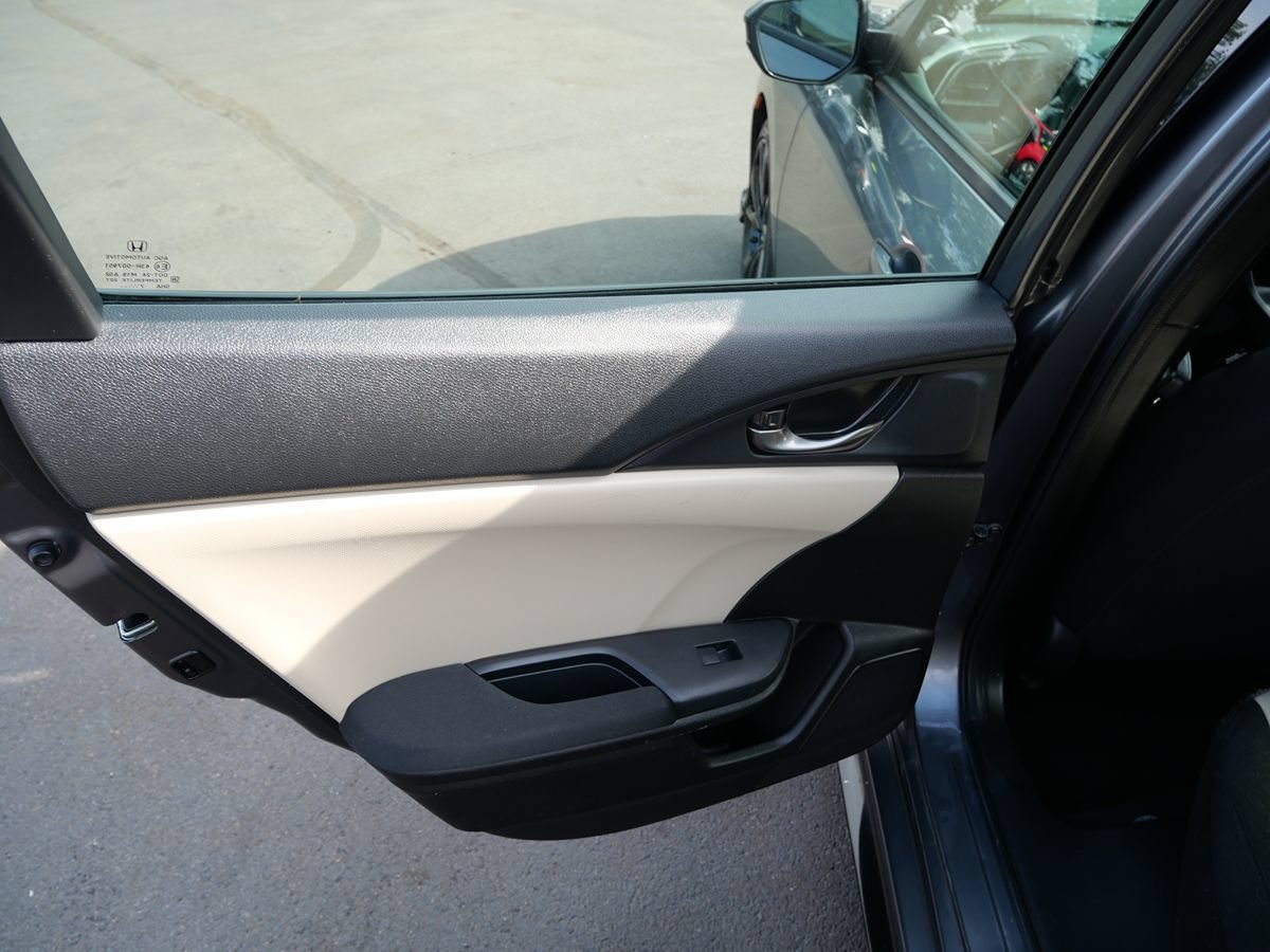 Used 2018 Honda Civic Sport image 16