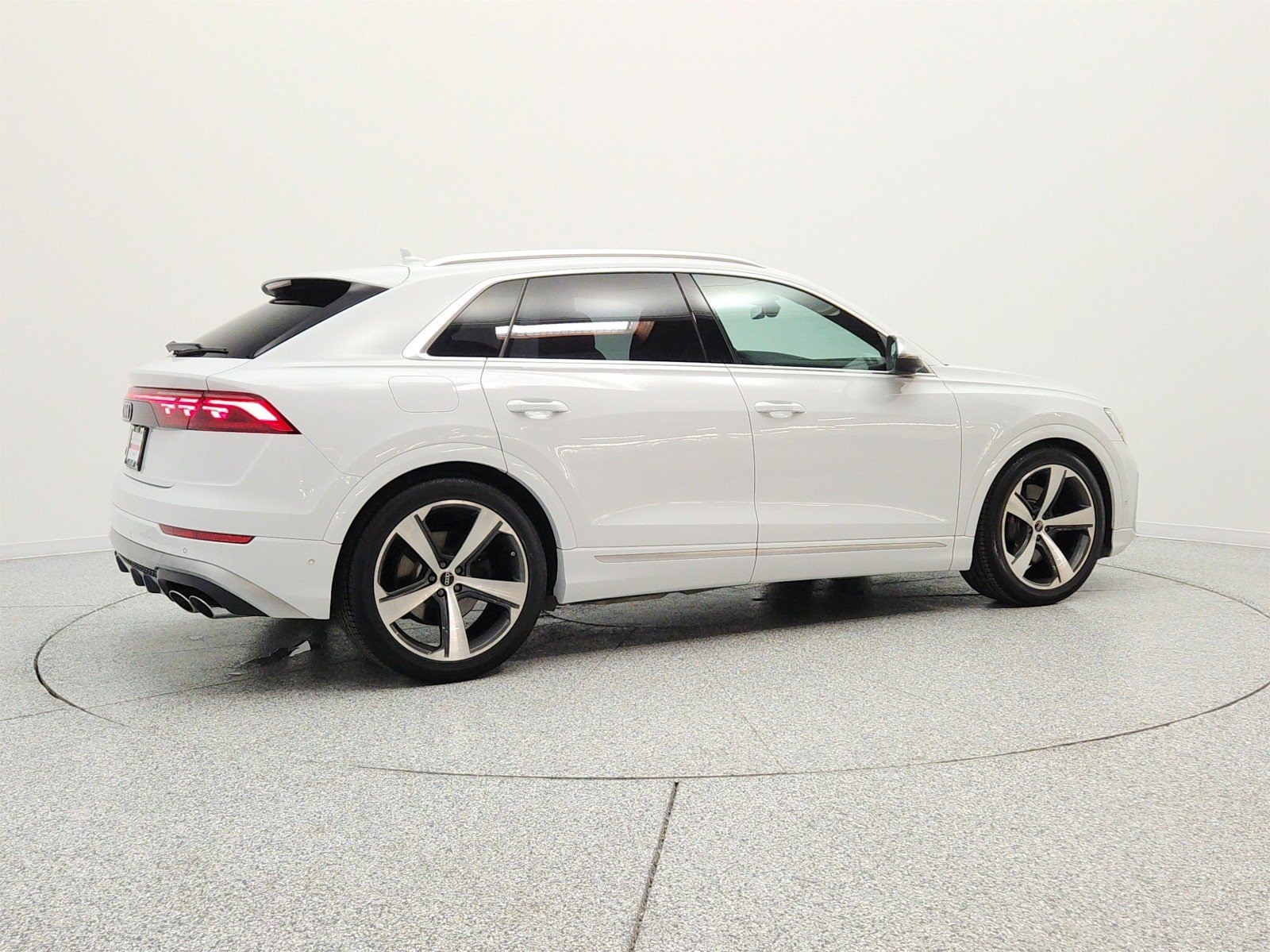 Used 2024 Audi SQ8 Prestige AWD/4WD image 5