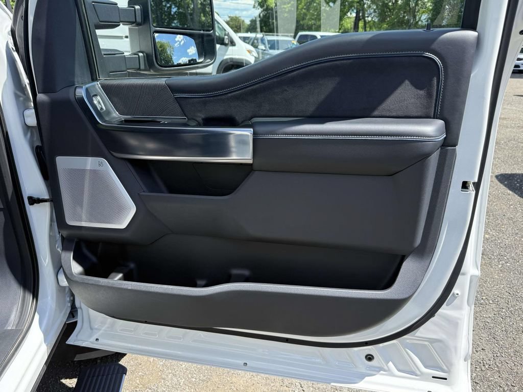Used 2025 Ford F250 Platinum AWD/4WD image 7