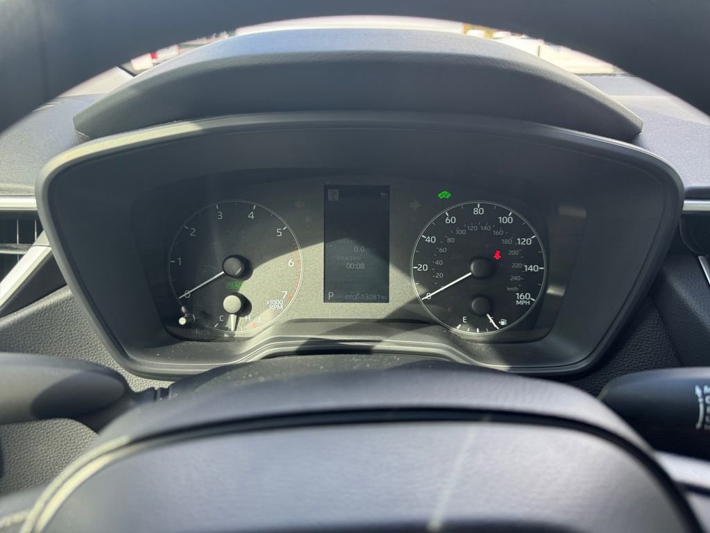 Used 2025 Toyota Corolla LE image 32