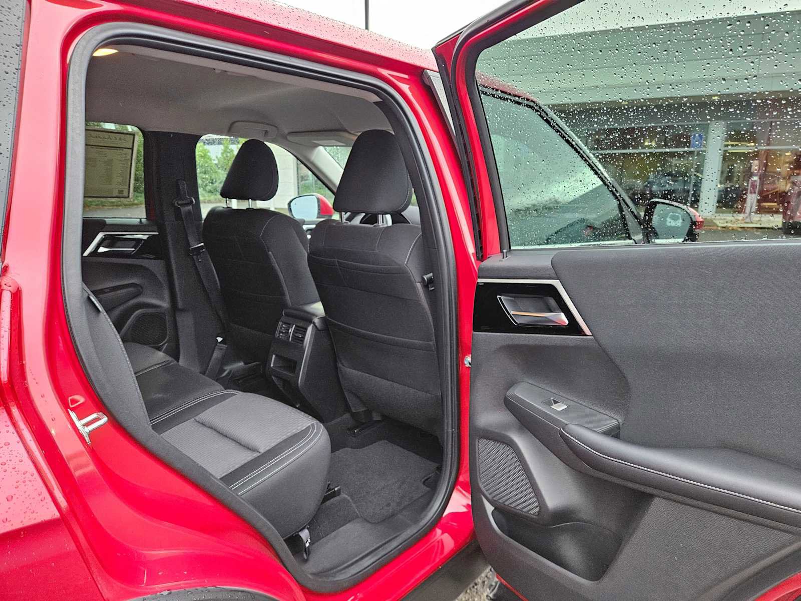 Used 2022 Mitsubishi Outlander ES image 13