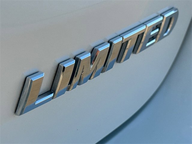 Used 2019 Toyota Highlander Limited image 10