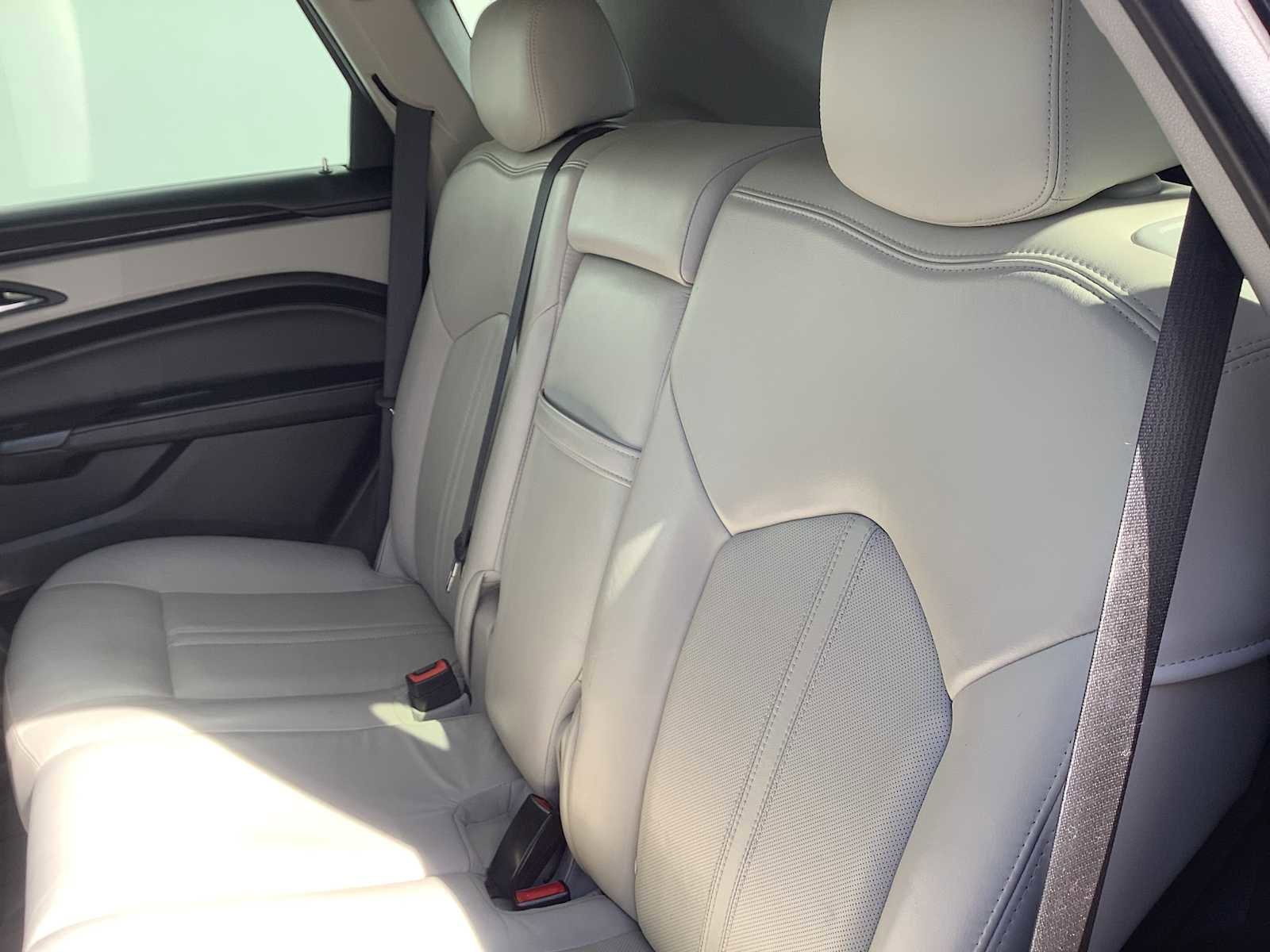 Used 2015 Cadillac SRX Luxury w/ Driver Awareness Package AWD/4WD image 13