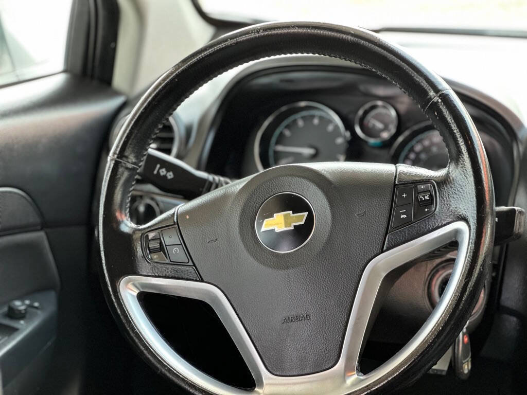 Used 2014 Chevrolet Captiva Sport LT FWD image 9