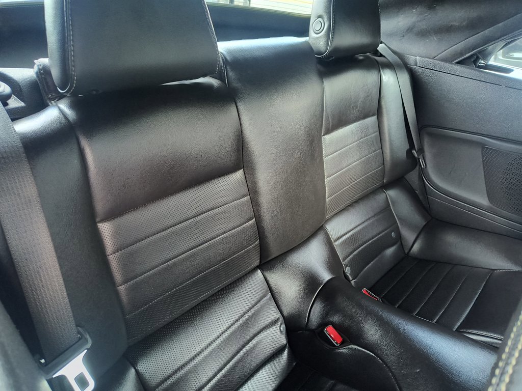 Used 2013 Ford Mustang Premium image 37