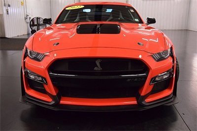 Used 2022 Ford Mustang Shelby GT500 w/ Handling Package image 2