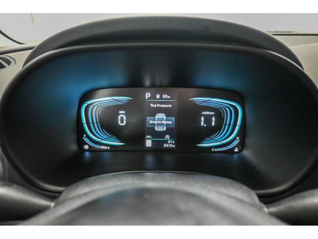 Used 2025 Kia Soul LX image 19