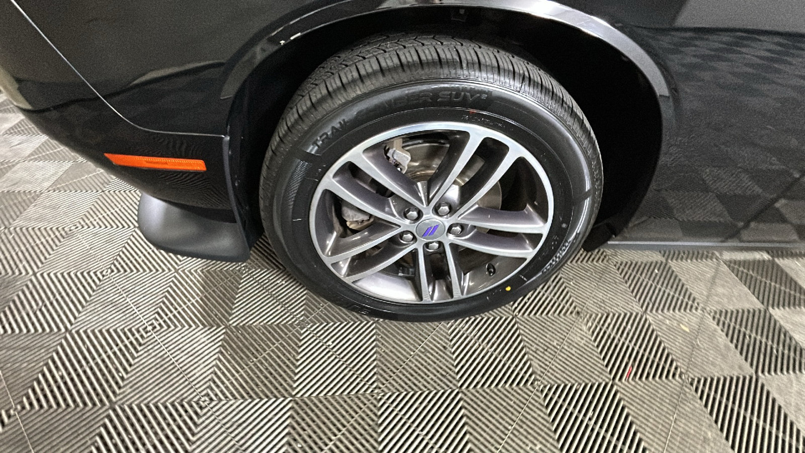 Used 2019 Dodge Challenger GT w/ Driver Convenience Group AWD/4WD image 11